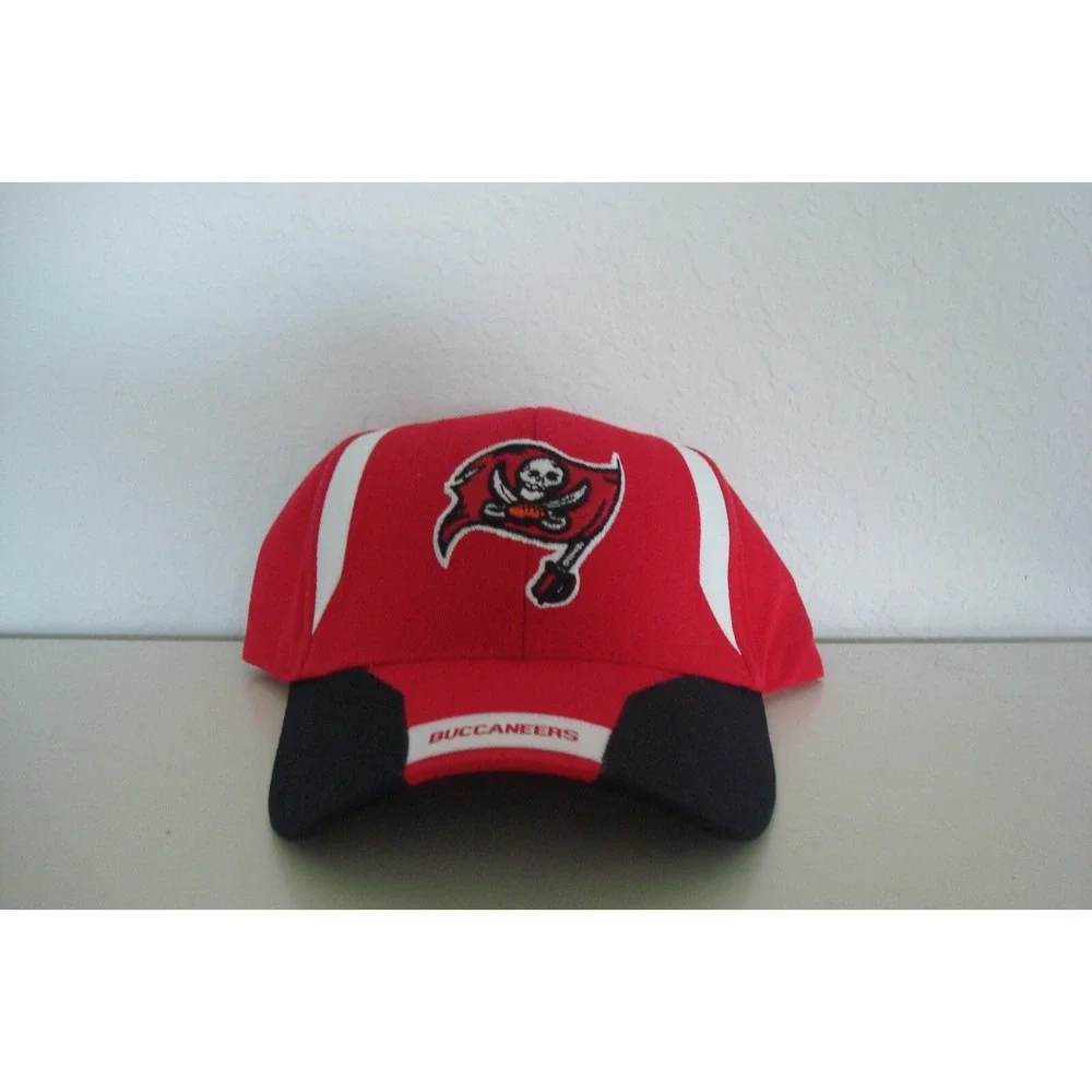 TAMPA BAY BUCCANEERS REEBOK‎  SZ STRAPBACK  DEADSTOCK HAT CAP VINTAGE A2